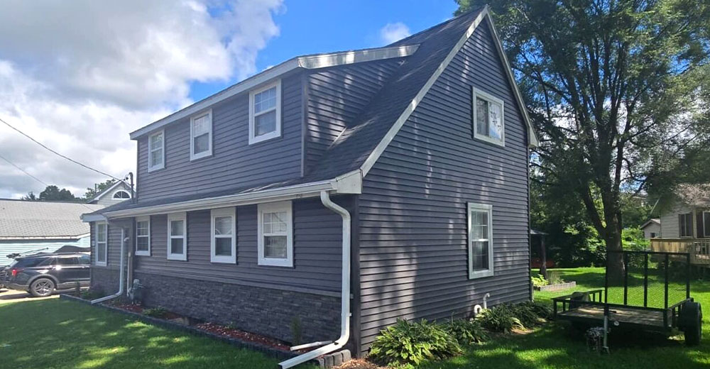 new roof installed on a home in Coloma, WI